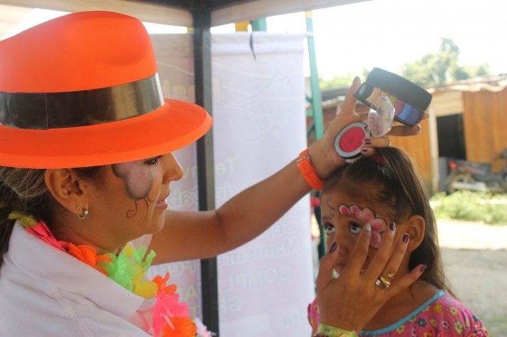 Niños de la comuna 8 celebraron su día