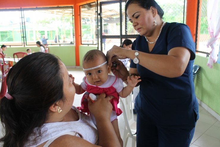 Profesionales de la ESE Carmen Emilia Ospina ofrecen los servicios de salud a niños, madres gestantes y lactantes de la comuna 6